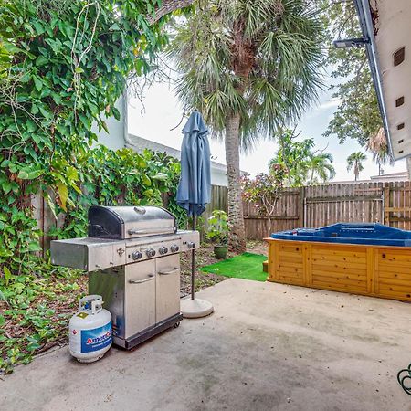 Cape Canaveral Cottage With Hot Tub Walk To Beach Luaran gambar